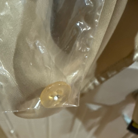 Conrad C Collection Ladies Gold Satin Blouse Size 12 $69 - Picture 8 of 12